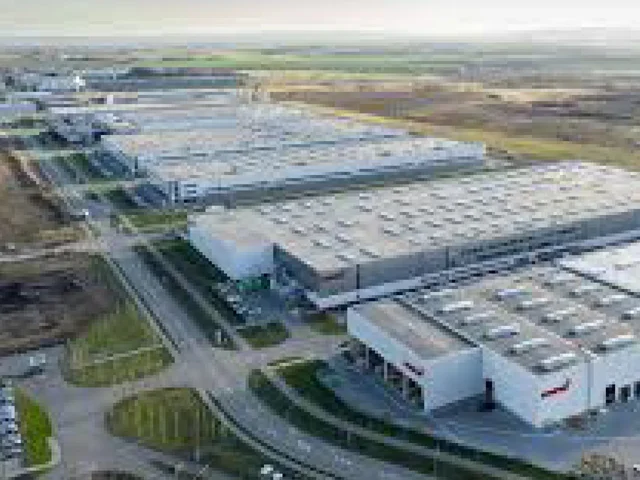 Kompan CZ pod jednou střechou